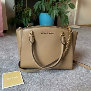 Michael Kors Crossbody/Handbag